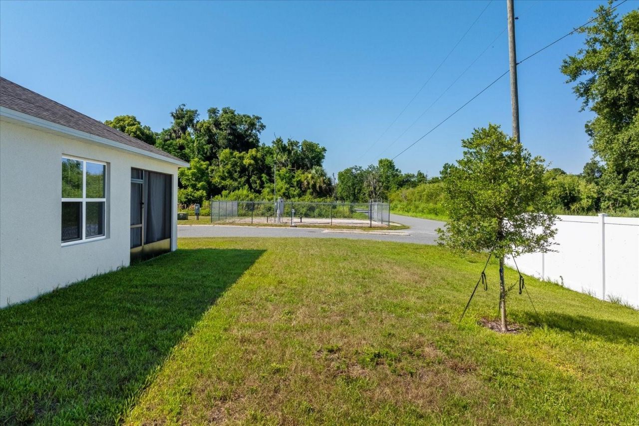 6358 Sanders Grove Circle, Okahumpka, FL 34762 Photo