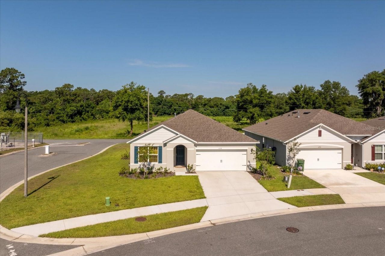 6358 Sanders Grove Circle, Okahumpka, FL 34762 Photo