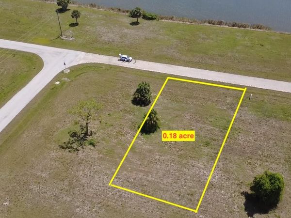 39 WILLOW ROAD , PLACIDA, FL 33946
