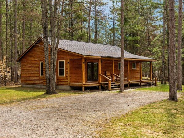 318 Bear Lake Road E, Kalkaska, MI 49646