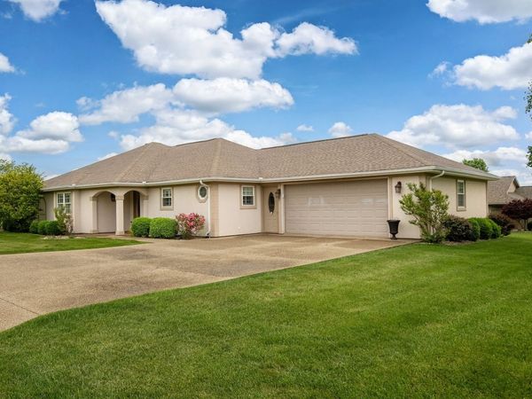 2717 Carnoustie Drive , Marion, IL 62959