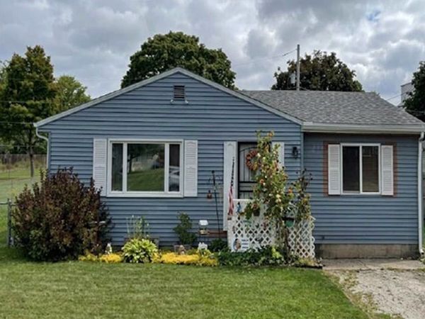 208 S Munroe Street , Bondville, IL 61815