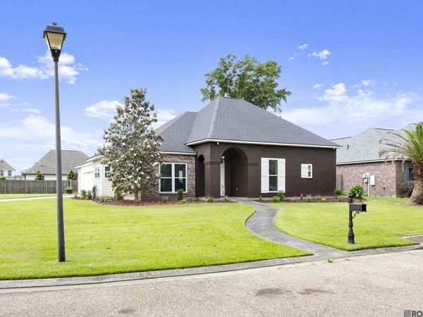 36385 Crestway Ave, Prairieville, LA 70769