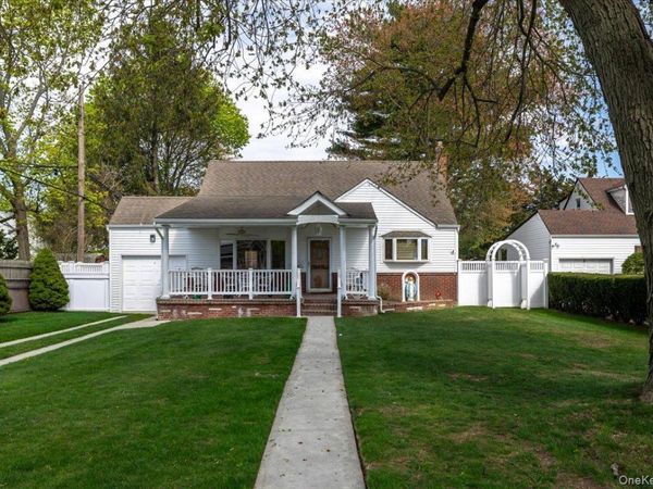 51 Louis Drive, Farmingdale, NY 11735