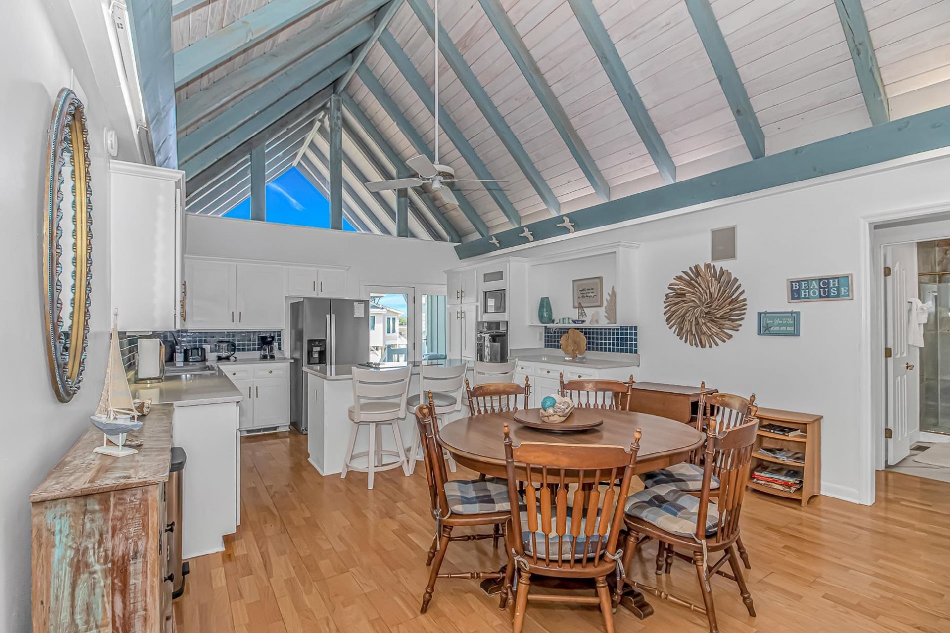 4801 Lake Dr.  Photo 10