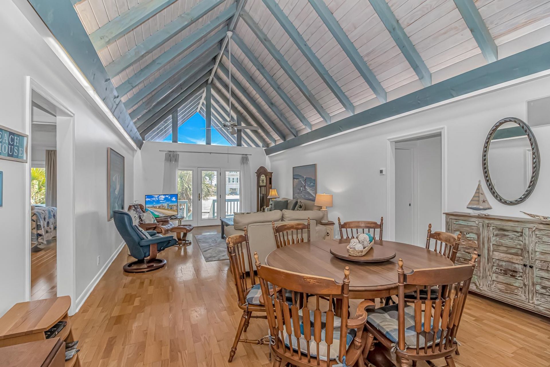 4801 Lake Dr.  Photo 11