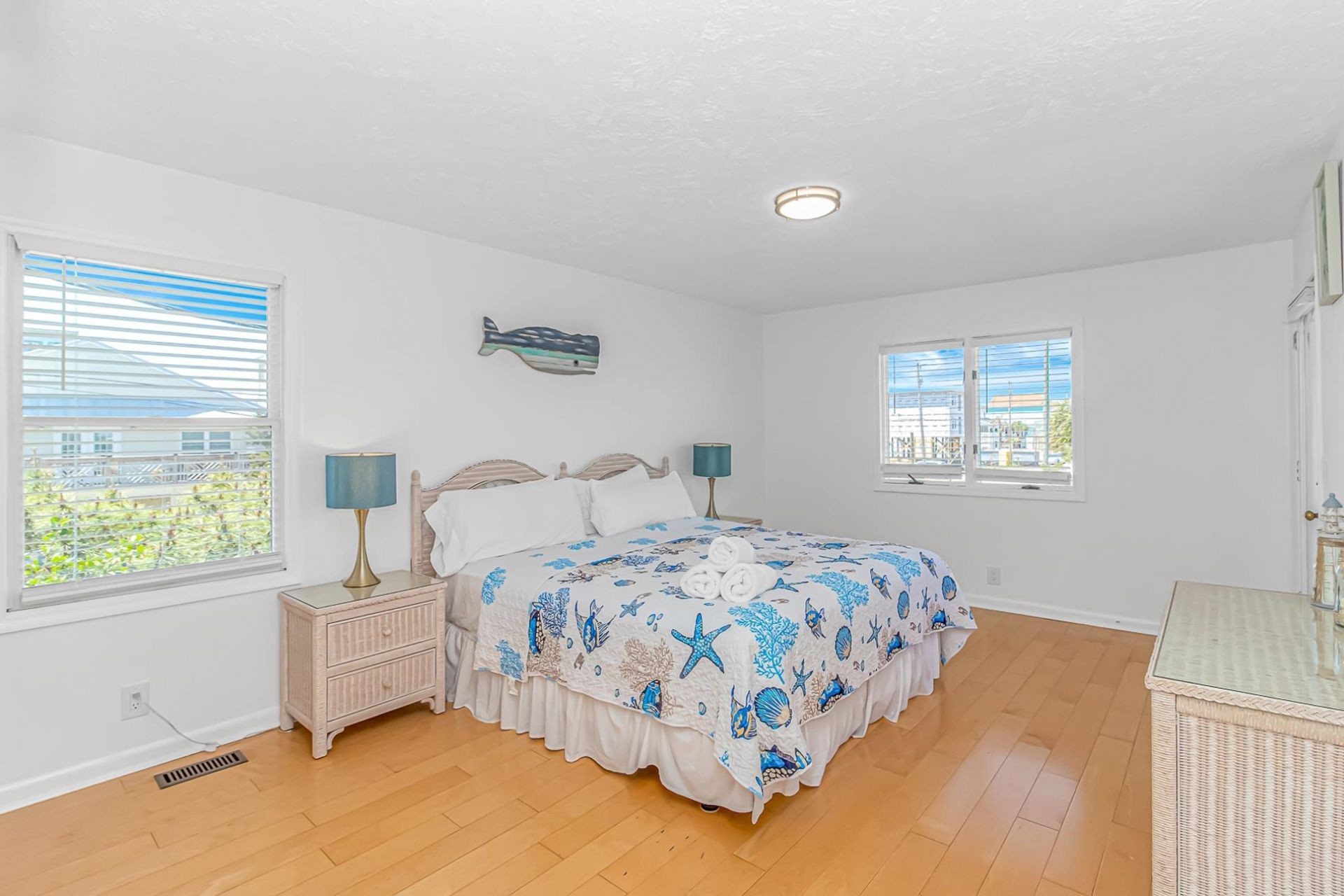 4801 Lake Dr.  Photo 17