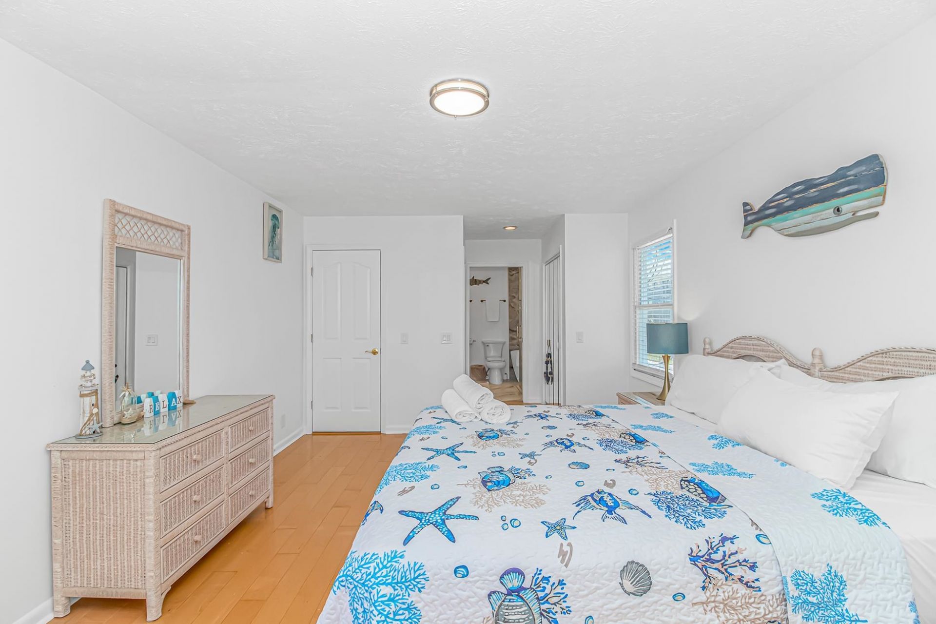 4801 Lake Dr.  Photo 18