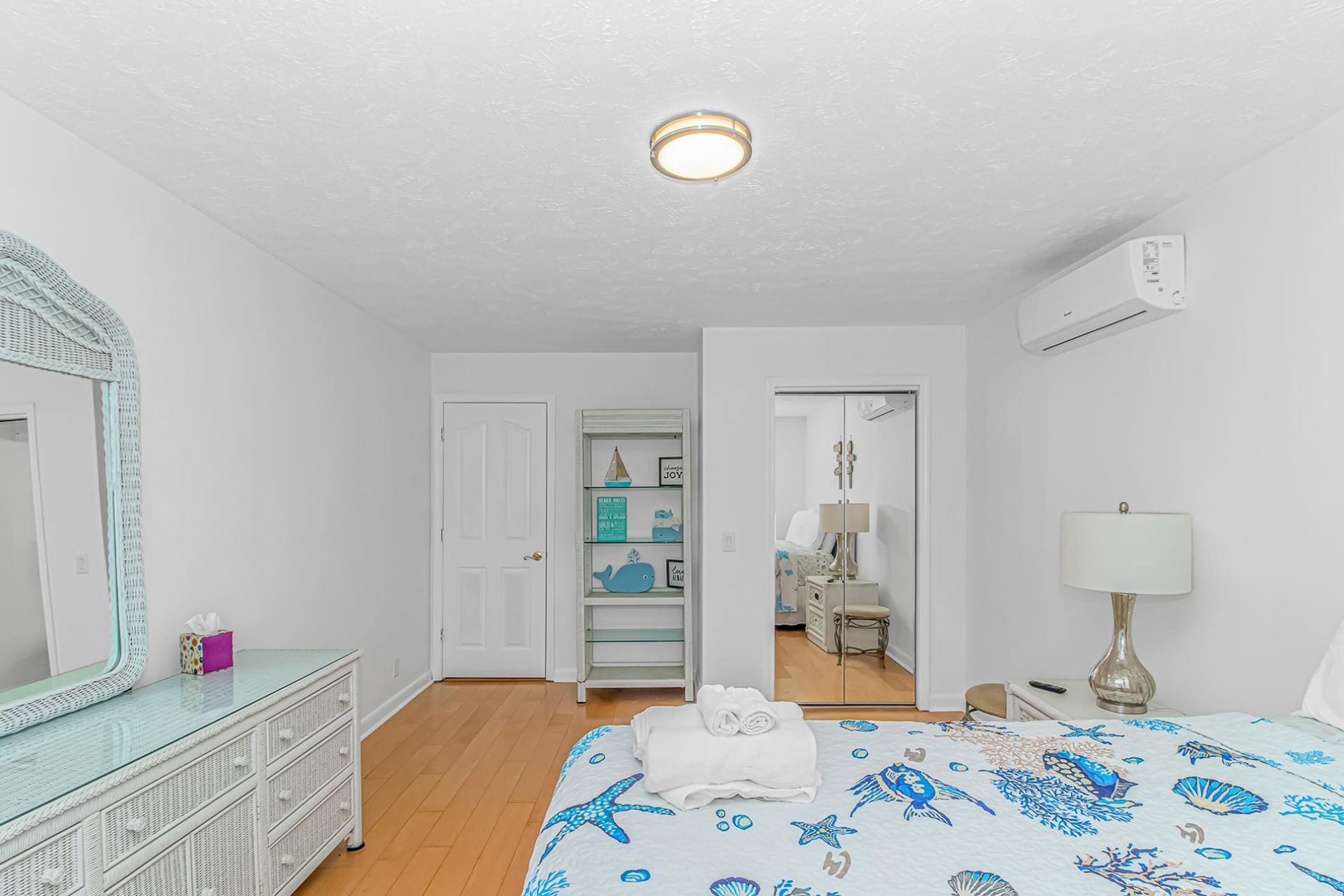 4801 Lake Dr.  Photo 23