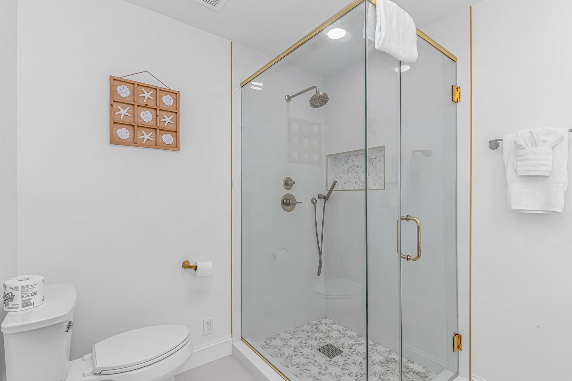 4801 Lake Dr.  Photo 29