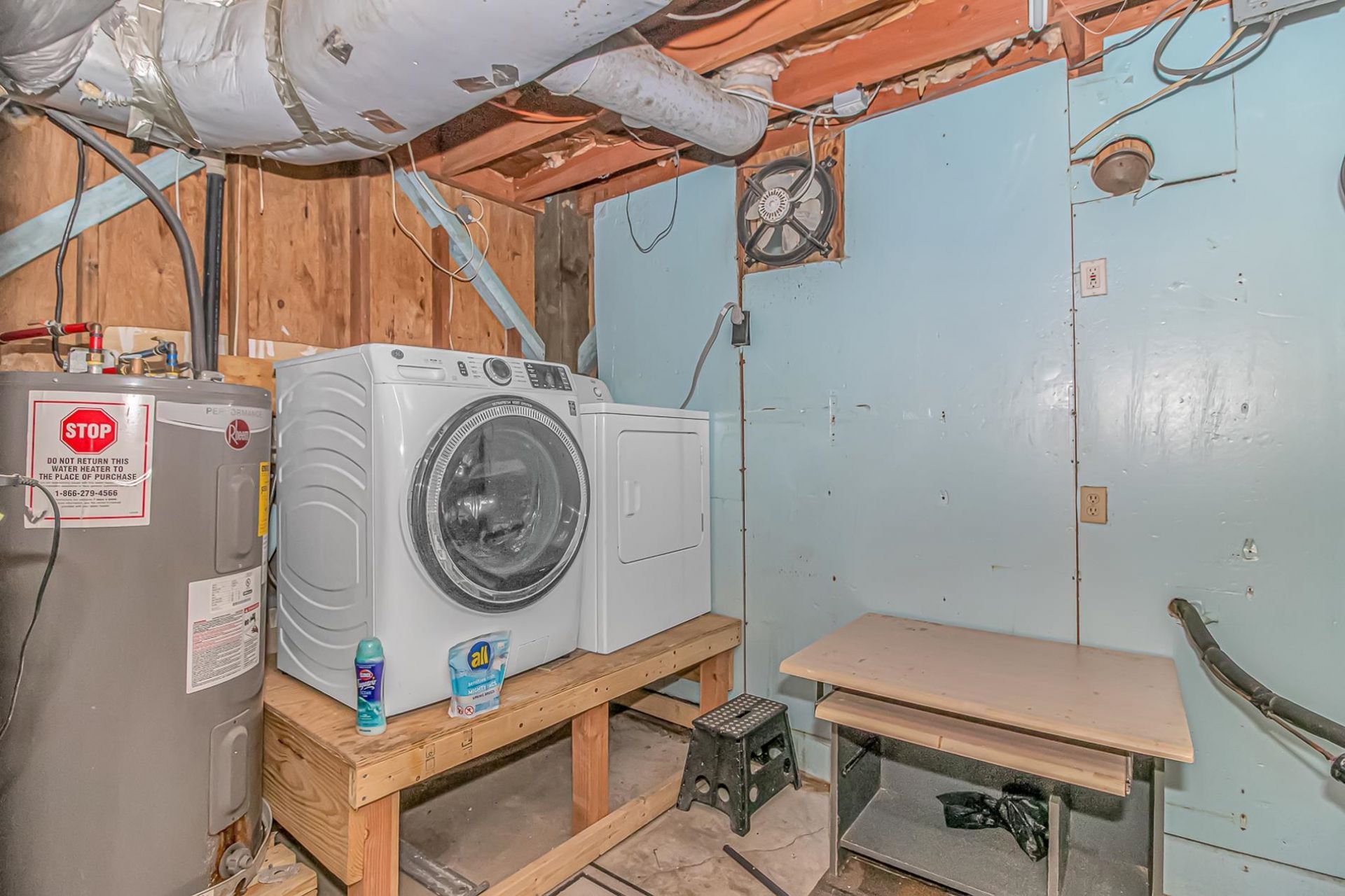 4801 Lake Dr.  Photo 37