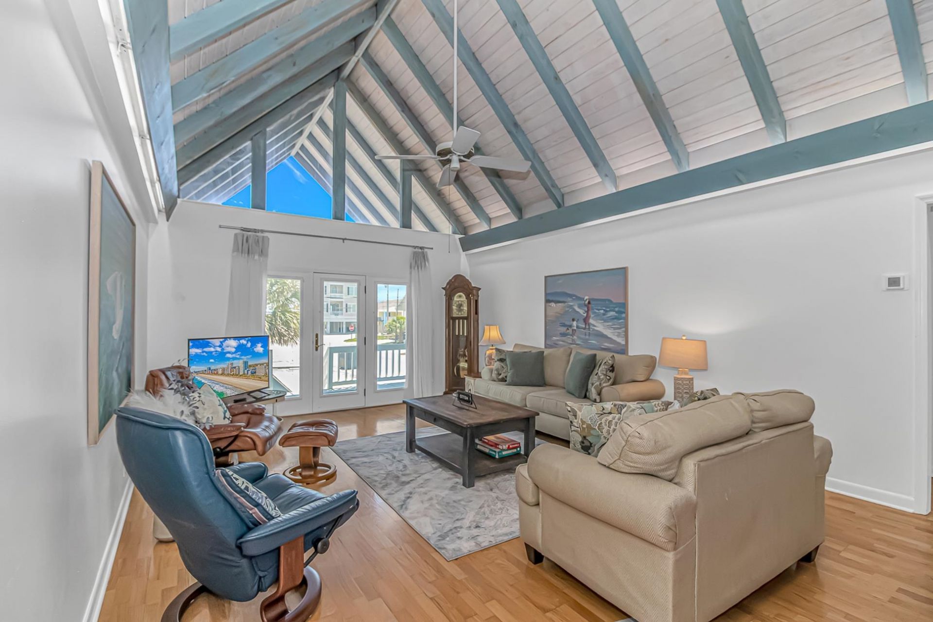 4801 Lake Dr.  Photo 9