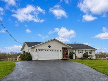 10275 Caughdenoy Road, Brewerton, NY 13029