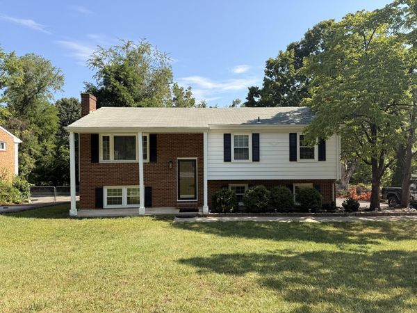 5335 Cave Spring LN, Roanoke, VA 24018
