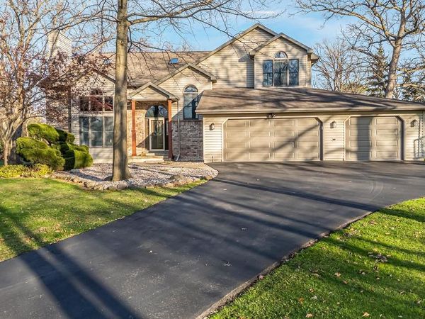 1840 CROWN DRIVE, Oshkosh, WI 54904