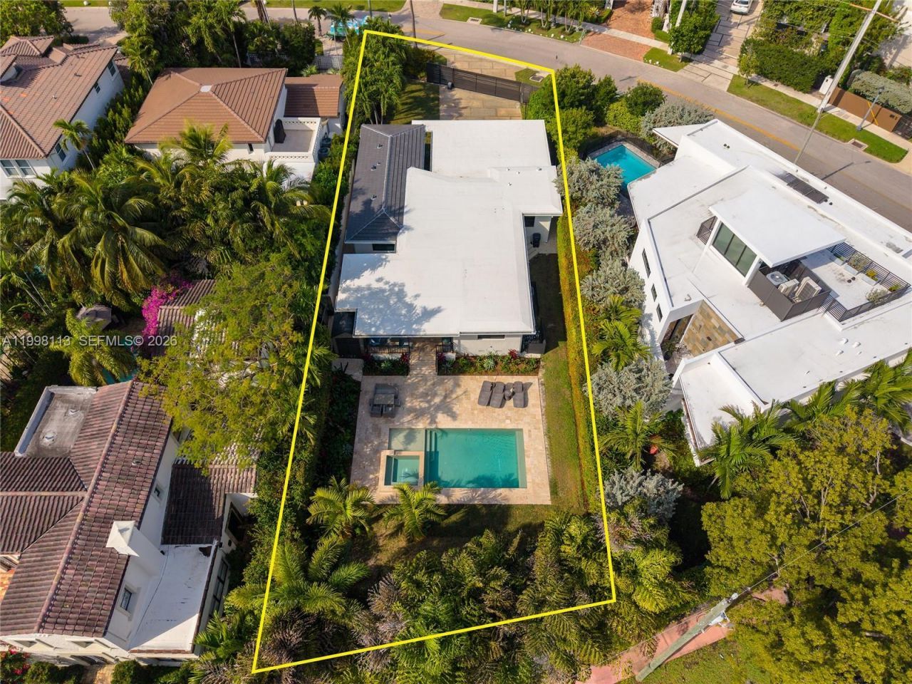 3141 N Bay Rd , Miami Beach, FL 33140 Photo