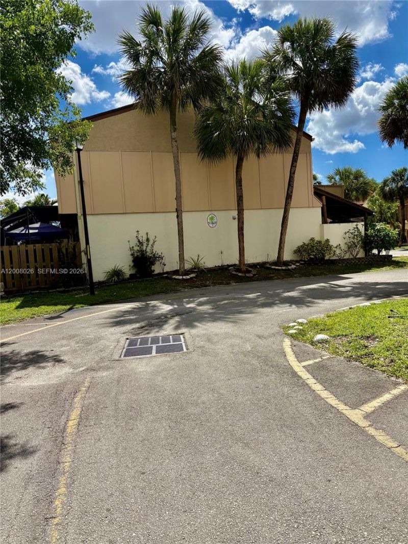8208 NW 9th Ct , Unit 1, Plantation, FL 33324 Photo