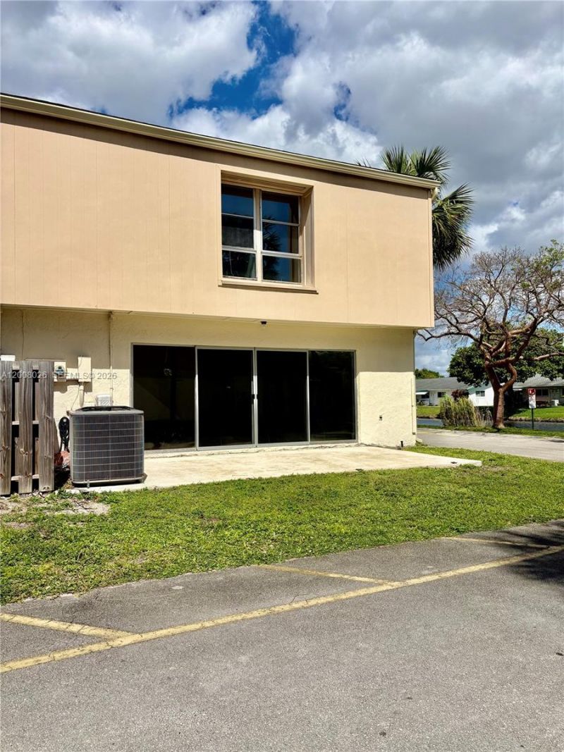 8208 NW 9th Ct , Unit 1, Plantation, FL 33324 Photo