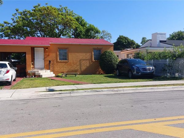 3087 SW 5th St , Miami, FL 33135