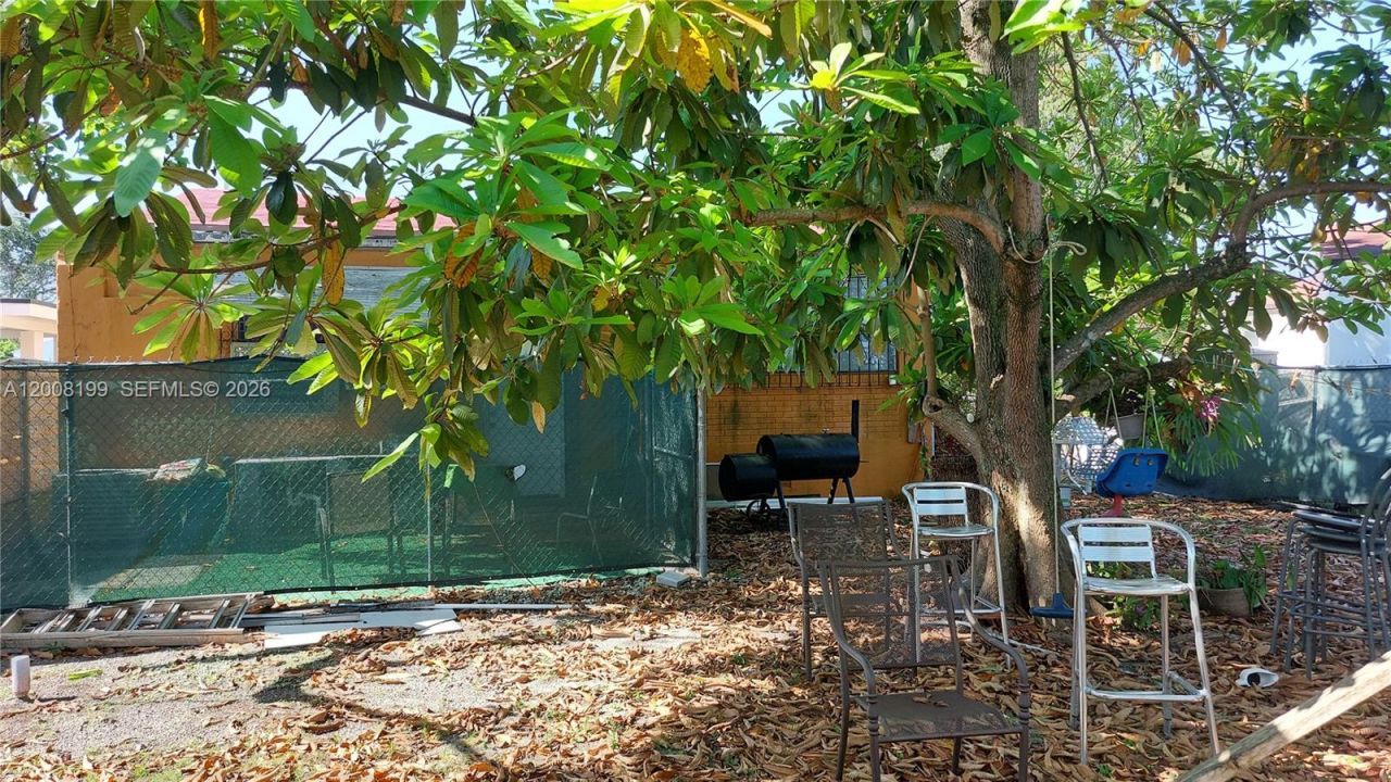 3087 SW 5th St , Miami, FL 33135 Photo