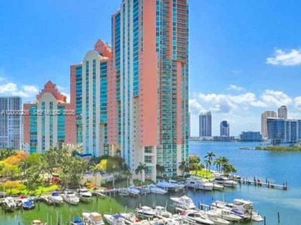 3370 Hidden Bay Dr , Unit 2415, Aventura, FL 33180