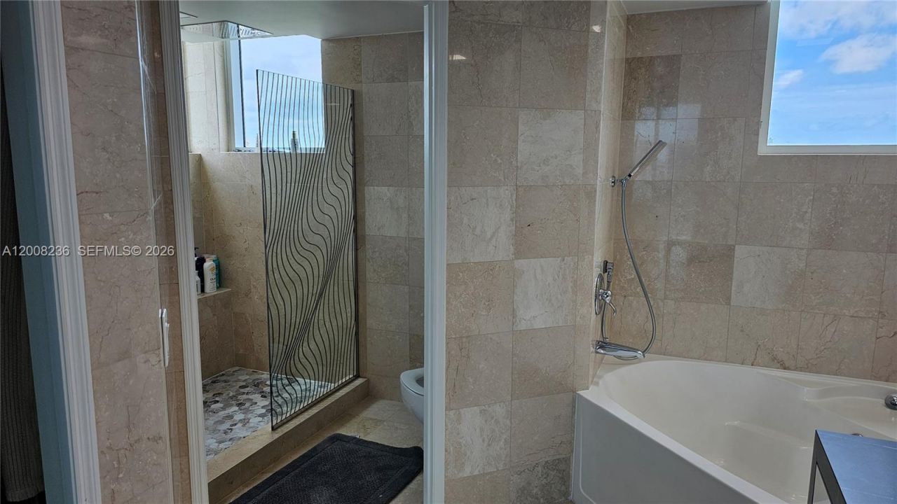 3370 Hidden Bay Dr, Unit 2415, Aventura, FL 33180 Photo