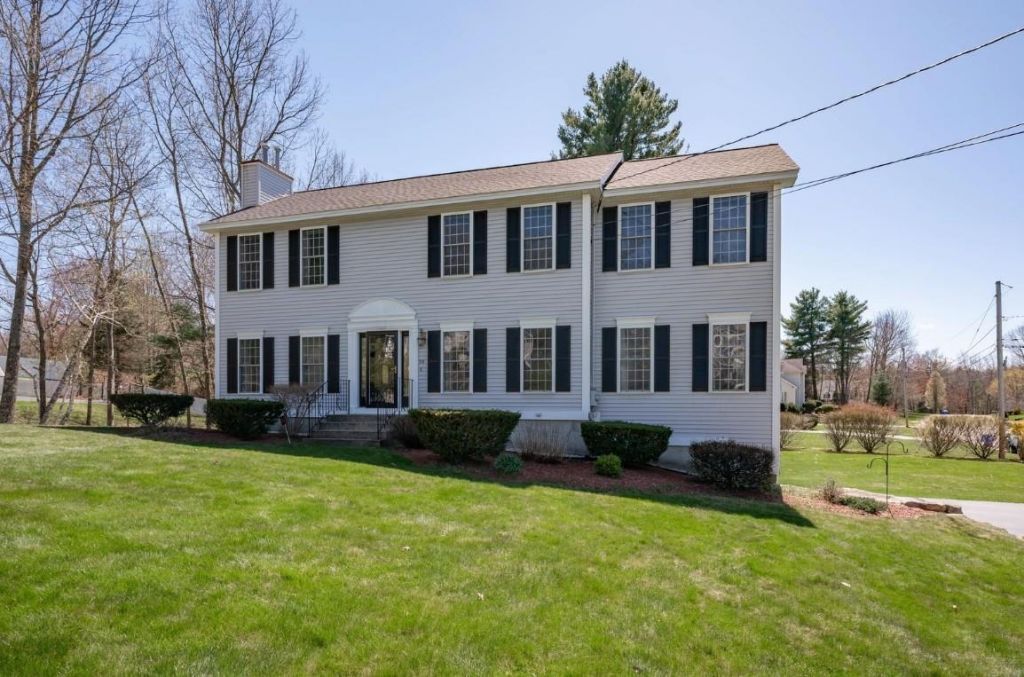 59 Rosegate Farm Drive, Manchester, NH 03109 Main Photo