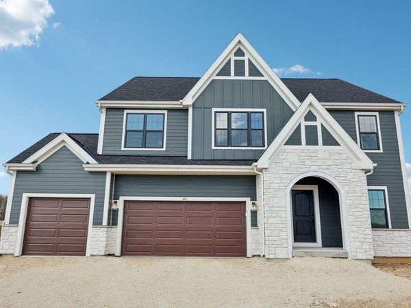 447 Sandstone St, Slinger, WI 53086