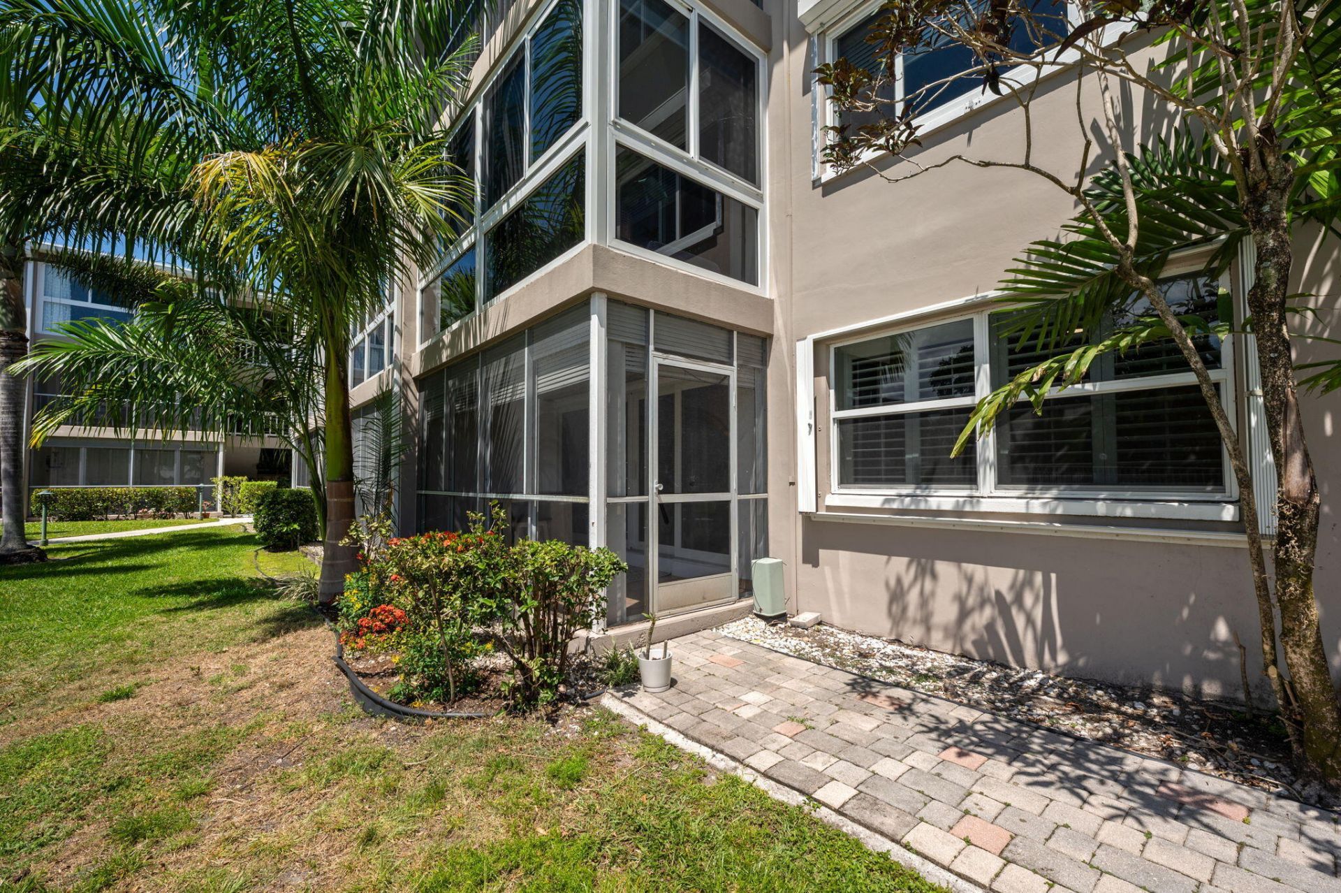900 SW 12th Street, Unit 105, Fort Lauderdale, FL 33312 Photo