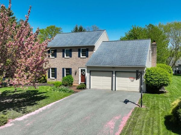 911 JADE AVENUE , LANCASTER, PA 17601