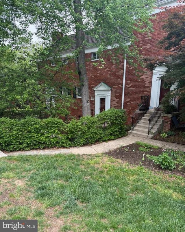 3539 Martha Custis Drive, Alexandria, VA 22302 Main Photo