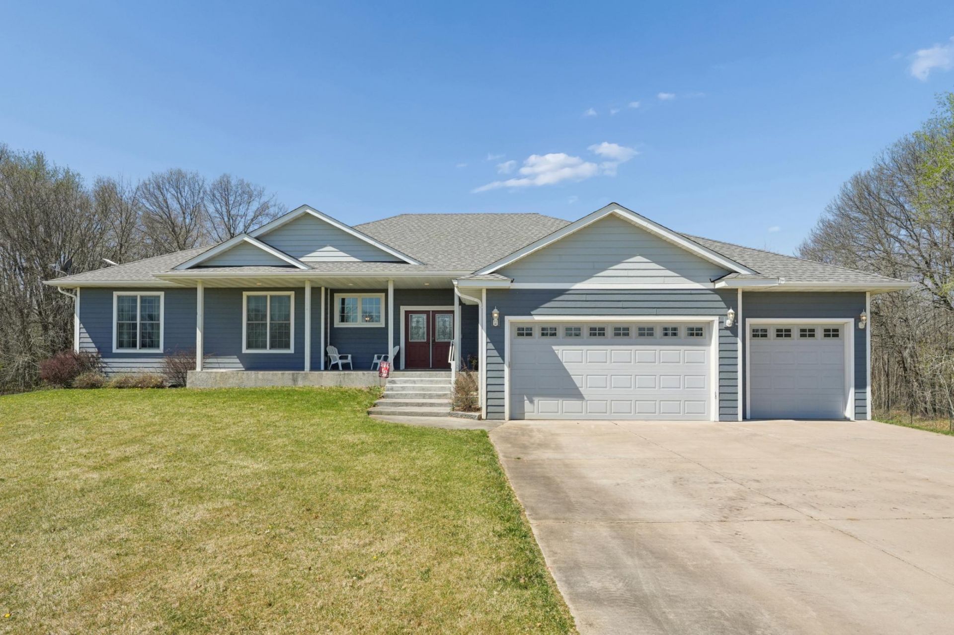 21530 Nightingale Street NW, Cedar, MN 55011