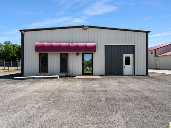 505 Industrial Drive , Glasgow, KY 42141