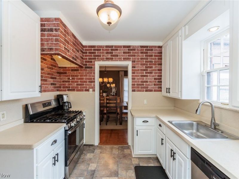 3881 Grenville Road, University Heights, OH 44118 Photo 13