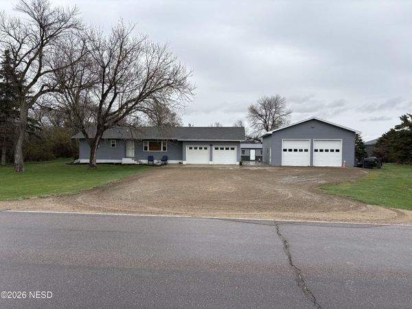 16688 450TH AVENUE, Watertown, SD 57201