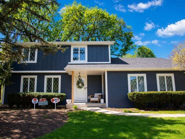 2S316 Arrowhead Drive , Wheaton, IL 60189