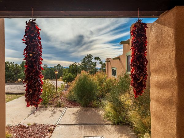 10 Camino Oriente , Santa Fe, NM 87508