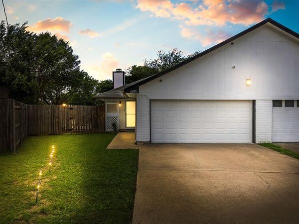 6485 Central Avenue , North Richland Hills, TX 76182