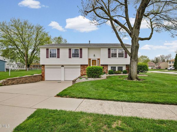 1513 Eastland Drive , Oregon, OH 43616