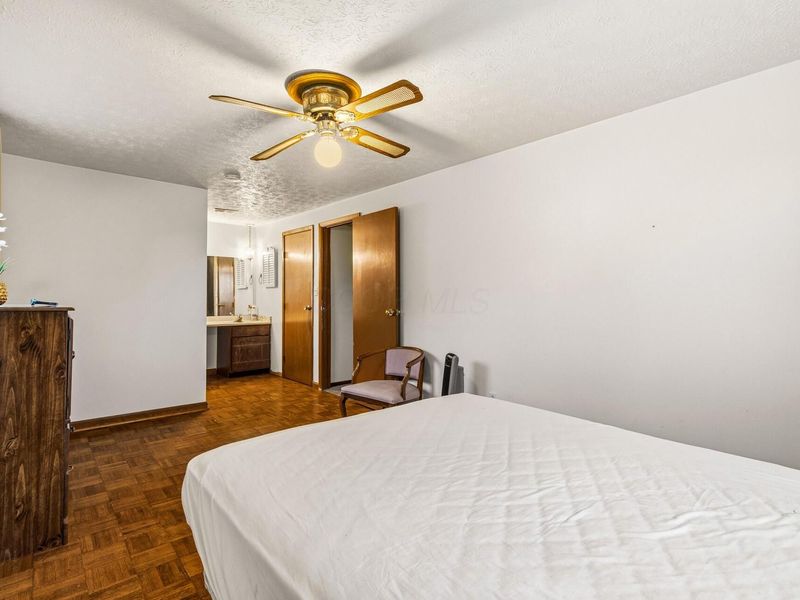 5203 Quincy Drive, Columbus, OH 43232 Photo 19
