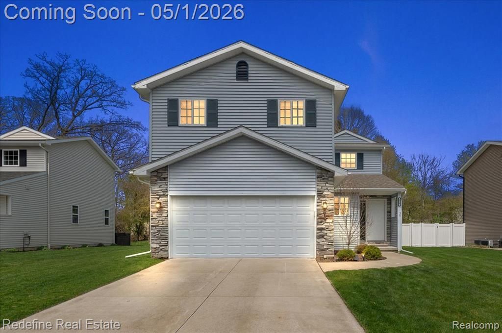 310 Fountain Park Drive, Waterford Township, MI 48327 Main Photo