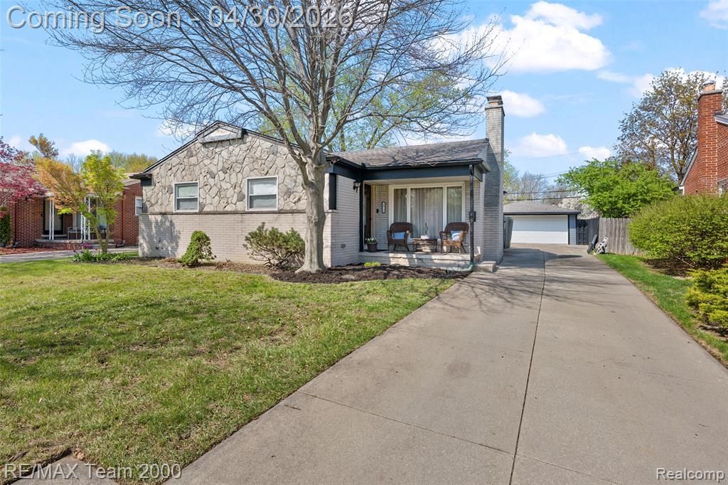 26734 Clairview Drive, Dearborn Heights, MI 48127 Main Photo