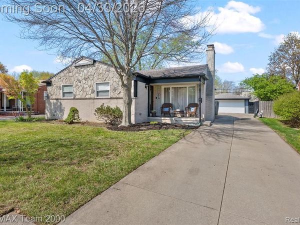 26734 Clairview Drive, Dearborn Heights, MI 48127