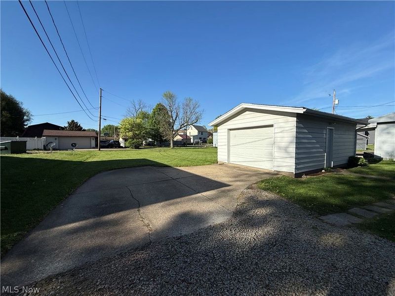 1127 Schell Avenue NW, New Philadelphia, OH 44663 Photo 3