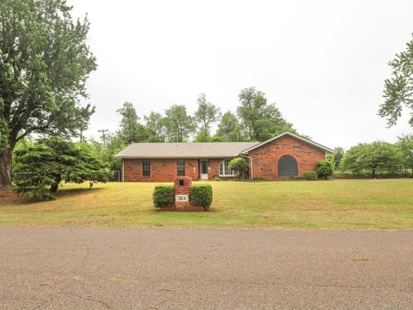 1814 E Sherwood Terrace, Mustang, OK 73064