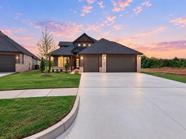 8416 NW 153rd Street, Edmond, OK 73013