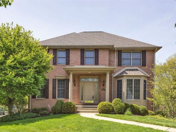 215 Gate Dancer Dr, Cranberry Twp, PA 16066