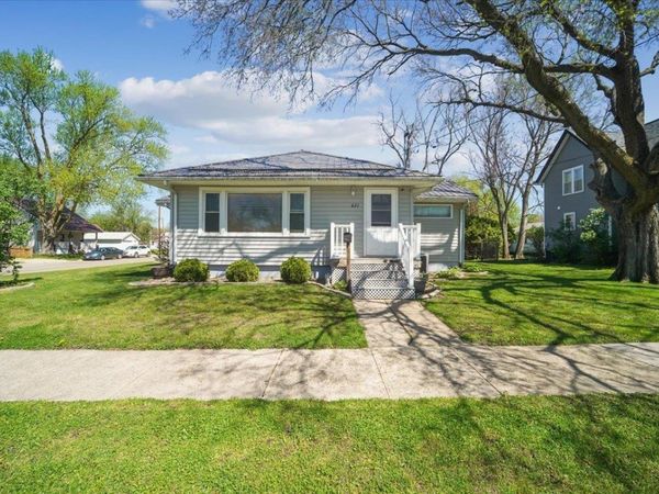 621 W Charles , Oelwein, IA 50662