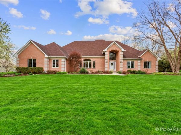 4 Mohawk Drive , South Barrington, IL 60010