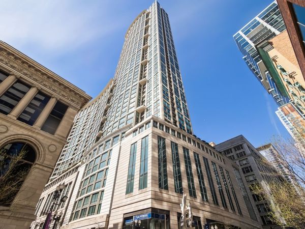 130 N Garland Court , Unit 1206, Chicago, IL 60603